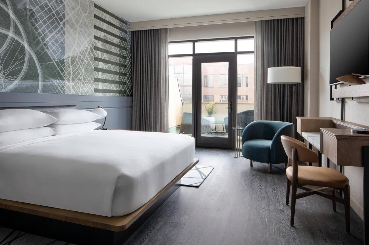 Marriott Dallas Uptown Exterior photo
